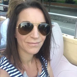 Meet your Posher, Laura